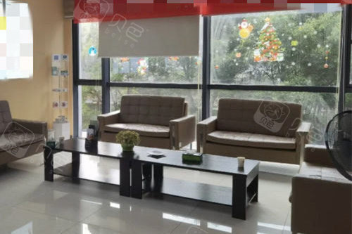 武汉爱尚大众口腔徐东店休闲区